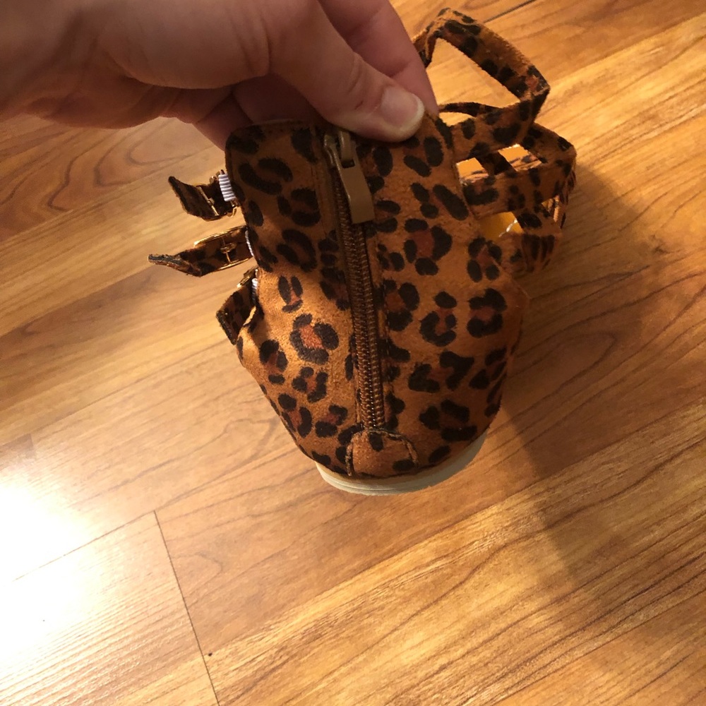 Super Cute Sandals - Leopard - Picture 4 of 8